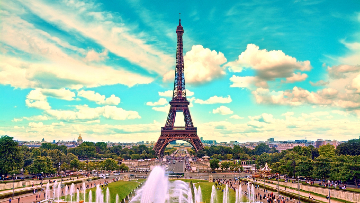 Paris-shutterstock_223031101