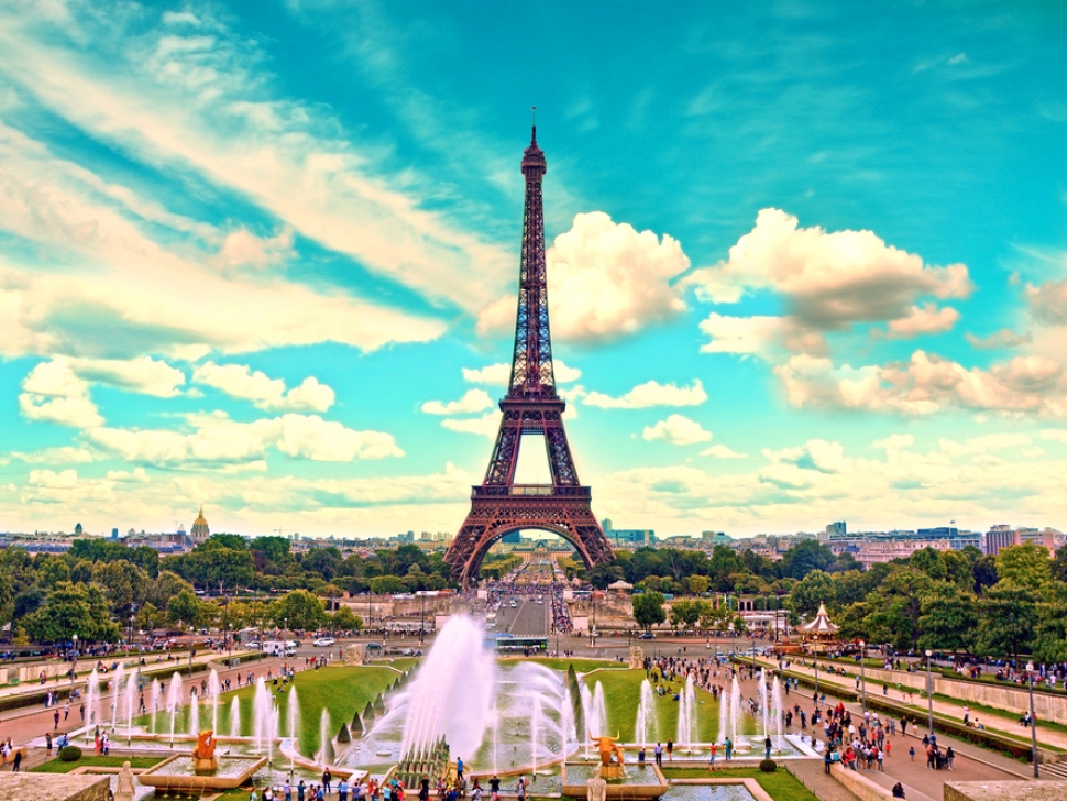 Paris-shutterstock_223031101